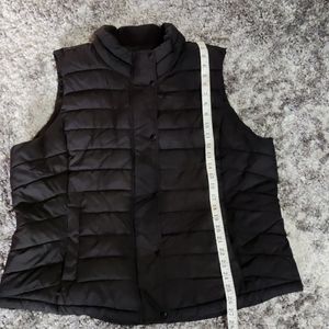 Gap Black Puffy Vest XXL